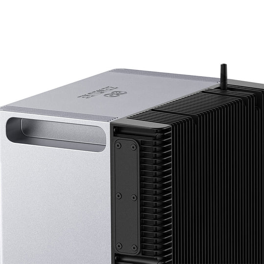 Vue lat¨¦rale du SolarFlow 2400 AC+
